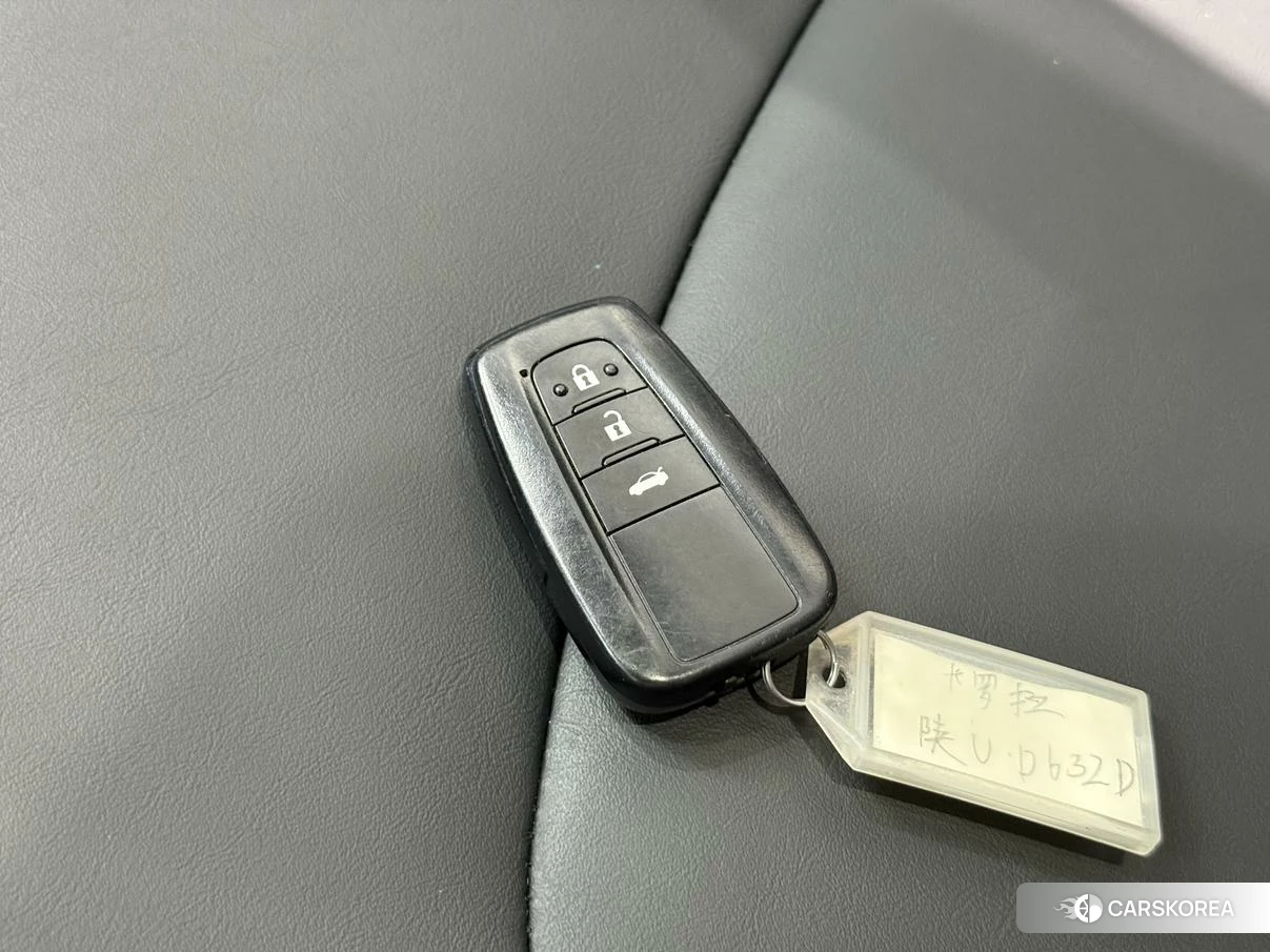 Toyota Corolla id 4468124 из Китая 18