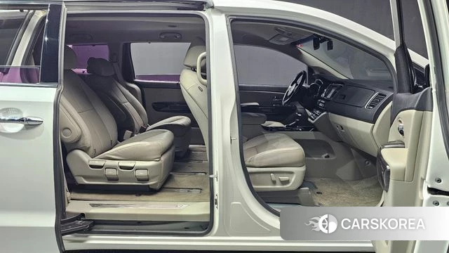Kia The New Carnival id 4269323 из Кореи 18