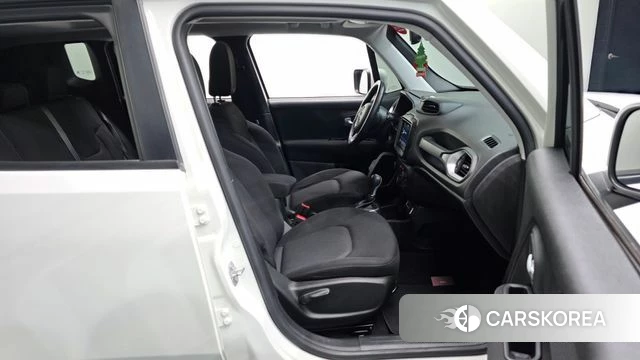 Jeep Renegade id 4495730 из Кореи 18