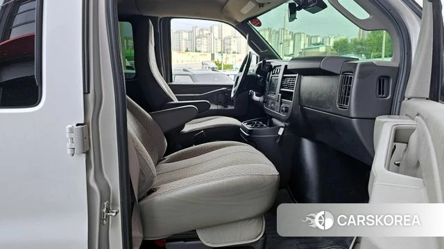 GMC Savana id 4396979 из Кореи 18