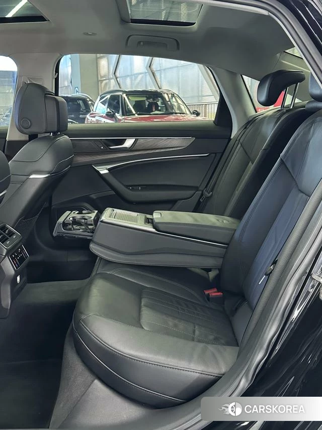 Audi A6L id 4240574 из Китая 18