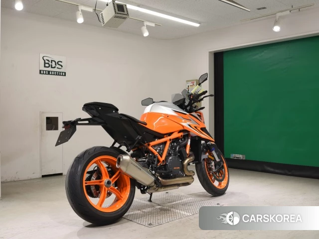 Проданный KTM 1290 SUPER DUKE R 2022 из Японии, фото 2