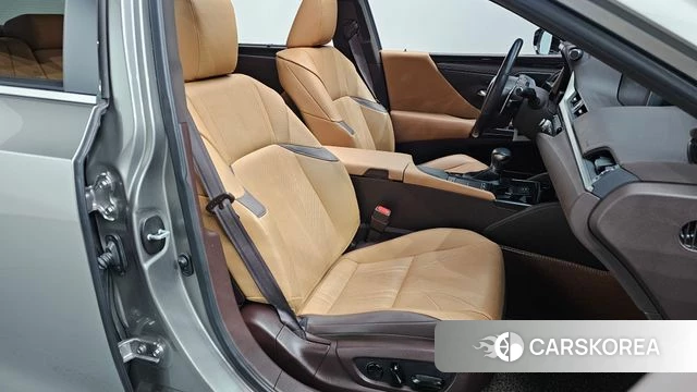 Lexus ES300h 7th generation id 4894390 из Кореи 18