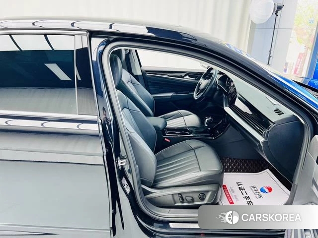 Volkswagen Passat id 4275325 из Китая 18