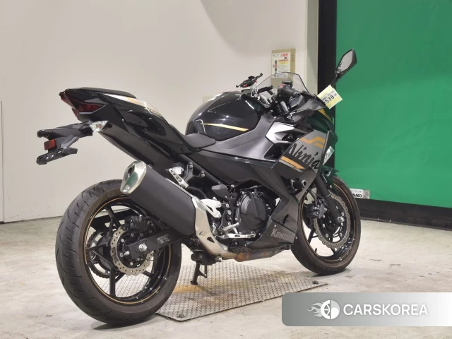 Проданный Kawasaki NINJA 400 2019 из Японии, фото 2