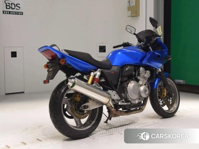 Проданный Honda CB400SF BOLDOR 2010 из Японии, фото 2