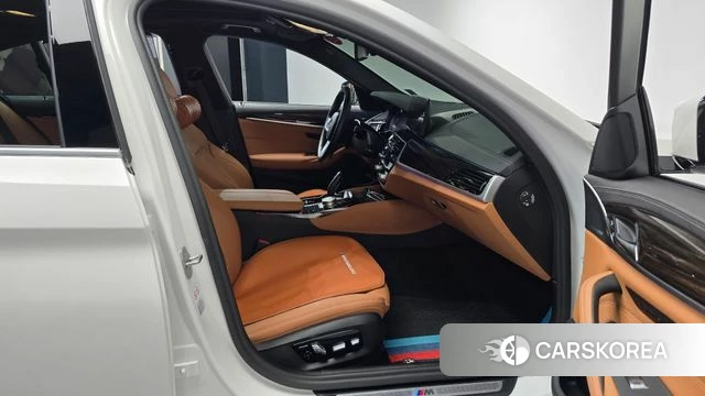 BMW 5 Series (G30) id 4202337 из Кореи 18