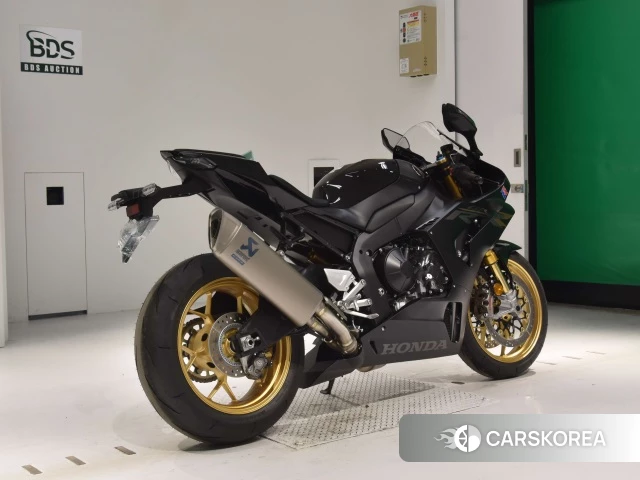 Проданный Honda CBR1000RR-R FIREBLADE SP 2023 из Японии, фото 2