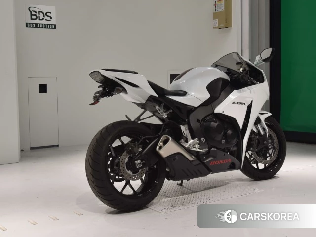 Проданный Honda CBR1000RR 2014 из Японии, фото 2