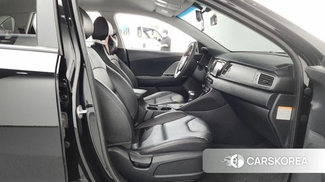 Kia Niro id 4295015 из Кореи 18
