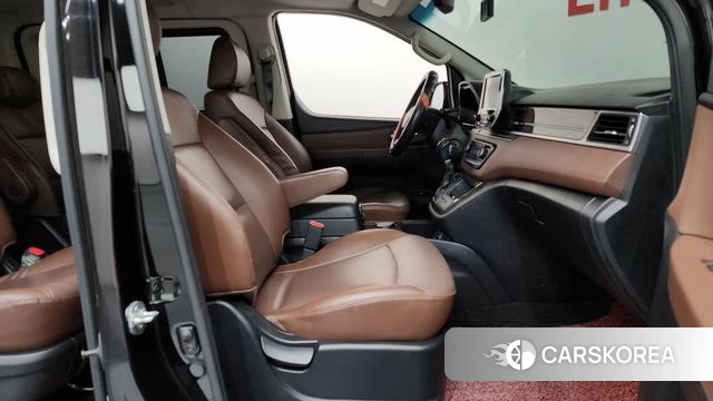 Hyundai The New Grand Starex id 4417309 из Кореи 18