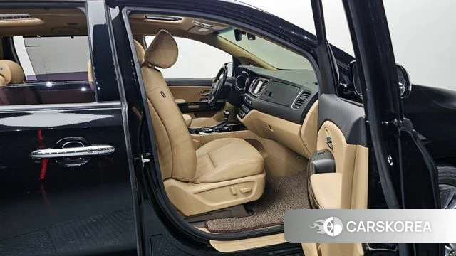 Kia The New Carnival id 4356789 из Кореи 18