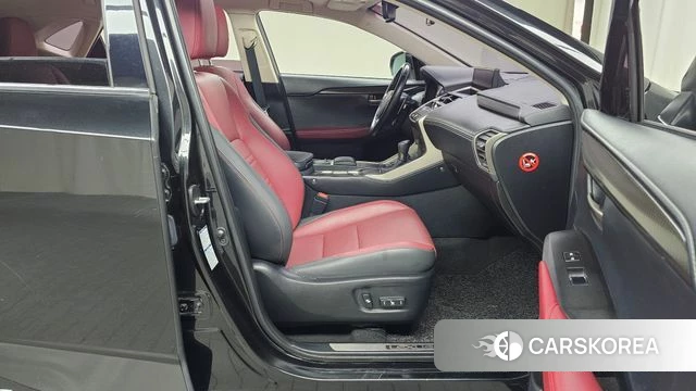 Lexus NX300h id 4396346 из Кореи 18