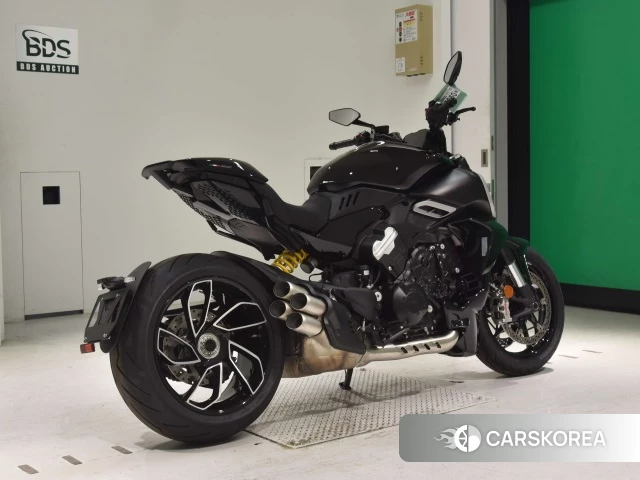 Проданный Ducati DIAVEL V4 2023 из Японии, фото 2