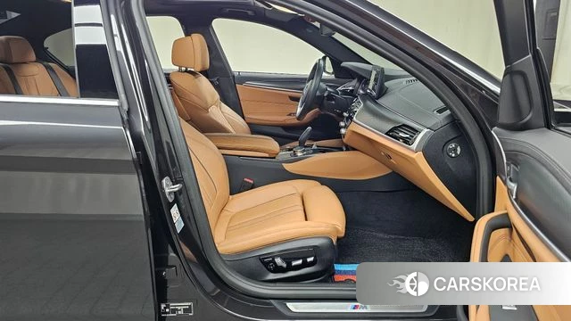 BMW 5 Series (G30) id 4463076 из Кореи 18