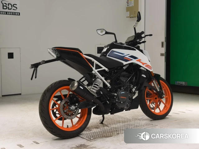 Проданный KTM 125 DUKE 2023 из Японии, фото 2