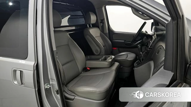Hyundai The New Grand Starex id 4495829 из Кореи 18