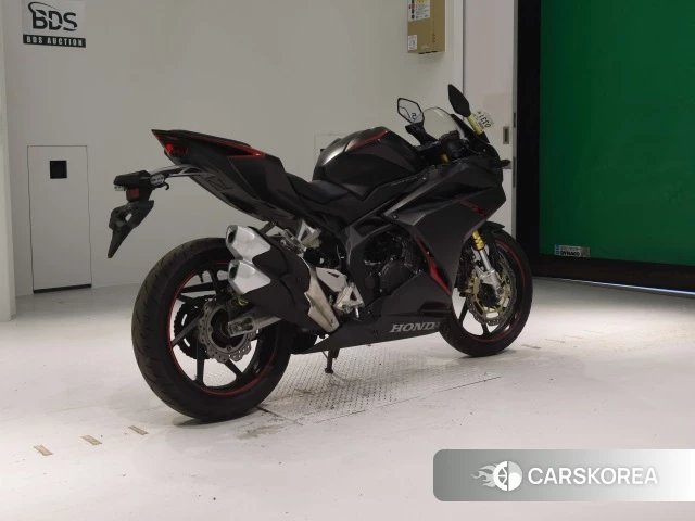 Проданный Honda CBR250RR ABS 2017 из Японии, фото 2