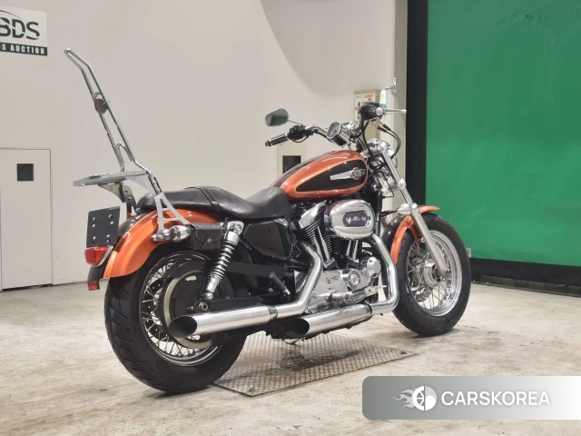 Проданный Harley-Davidson Sportster XL1200C 2011 из Японии