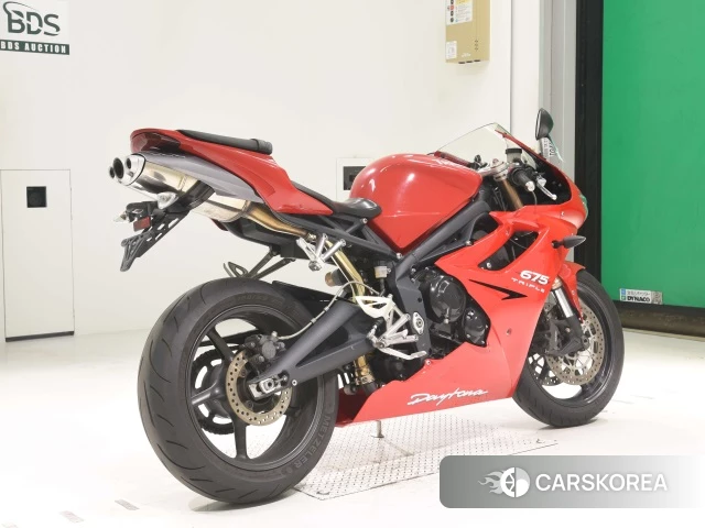 Проданный Triumph DAYTONA 675 2011 из Японии