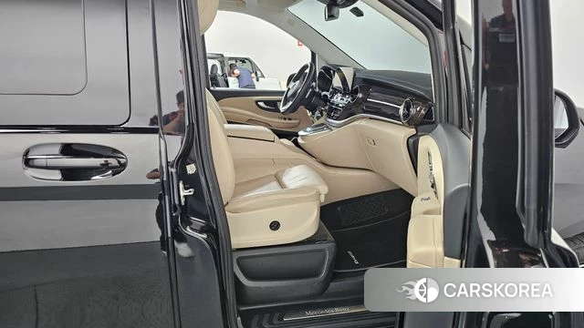 Mercedes-Benz V-Class id 4584846 из Кореи 18