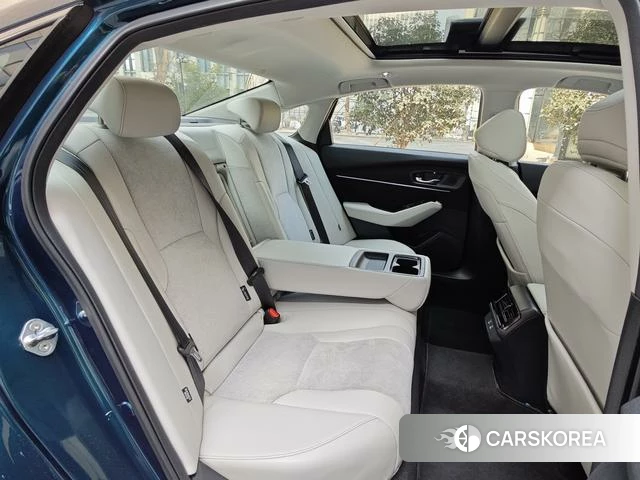 Honda Accord PHEV id 4262042 из Китая 18