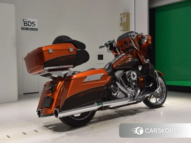 Проданный Harley-Davidson Street Glide FLHXSE1800 CVO 2012 из Японии, фото 2