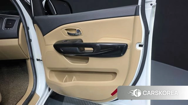 Kia All New Carnival id 4483352 из Кореи 18