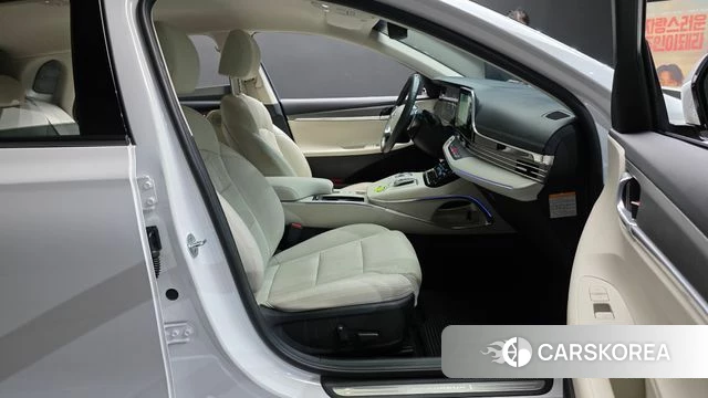 Hyundai The New Grandeur IG Hybrid id 4445213 из Кореи 18