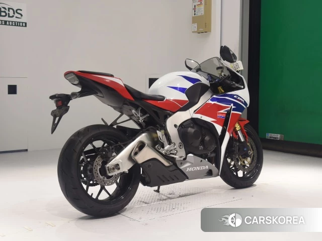 Проданный Honda CBR1000RR 2012 из Японии, фото 2