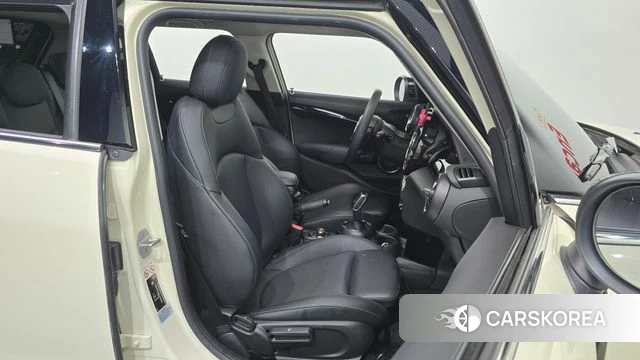 Mini Cooper S id 4519556 из Кореи 18