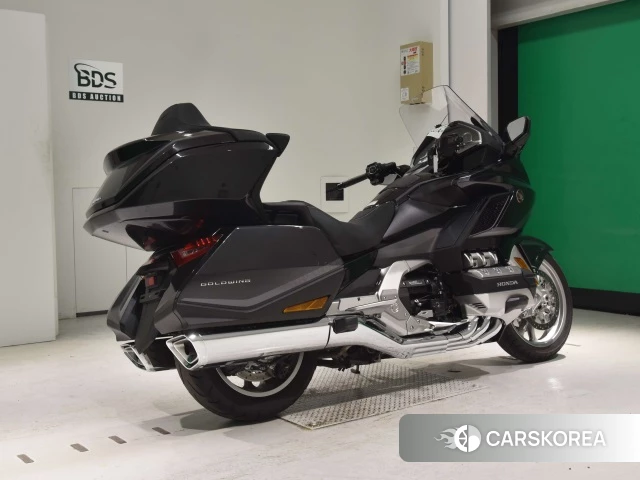 Проданный Honda GL1800 TOUR DCT 2021 из Японии, фото 2