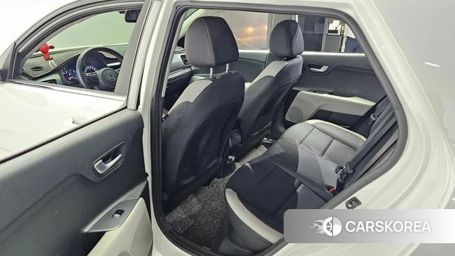 Kia Stonic id 4416586 из Кореи 18
