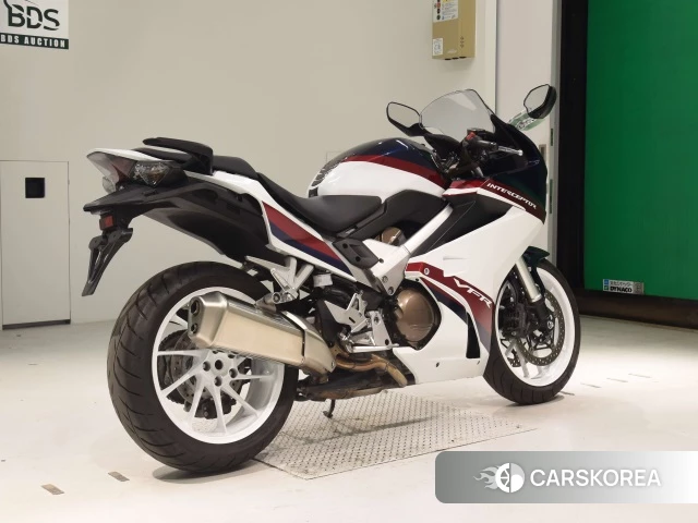 Проданный Honda VFR800F 2019 из Японии
