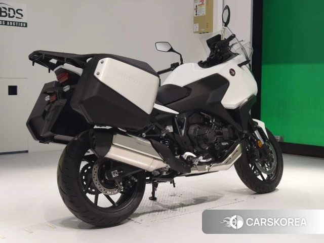 Проданный Honda NT1100 2023 из Японии, фото 2