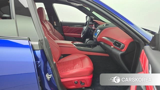 Maserati Levante id 4625176 из Кореи 18