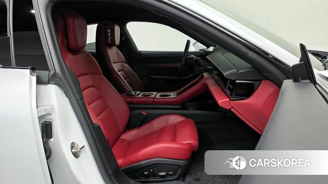 Porsche Taycan id 4344387 из Кореи 18