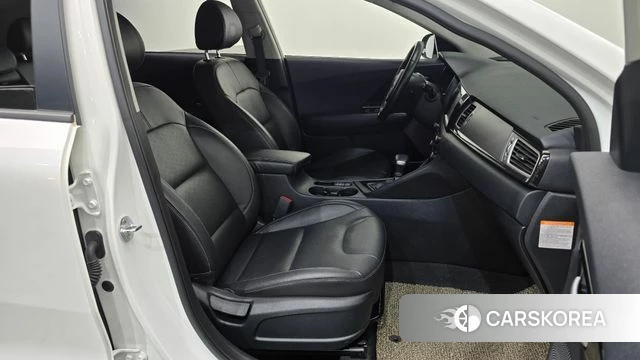 Kia Niro id 4325795 из Кореи 18