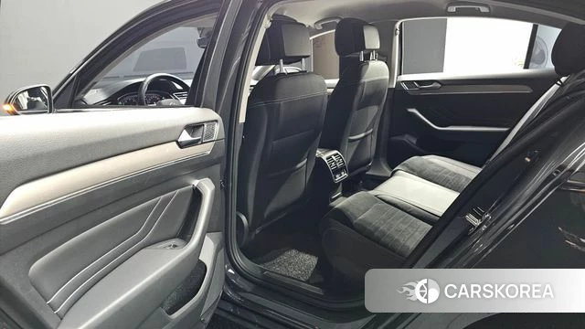 Volkswagen Passat GT (B8) id 4429460 из Кореи 18