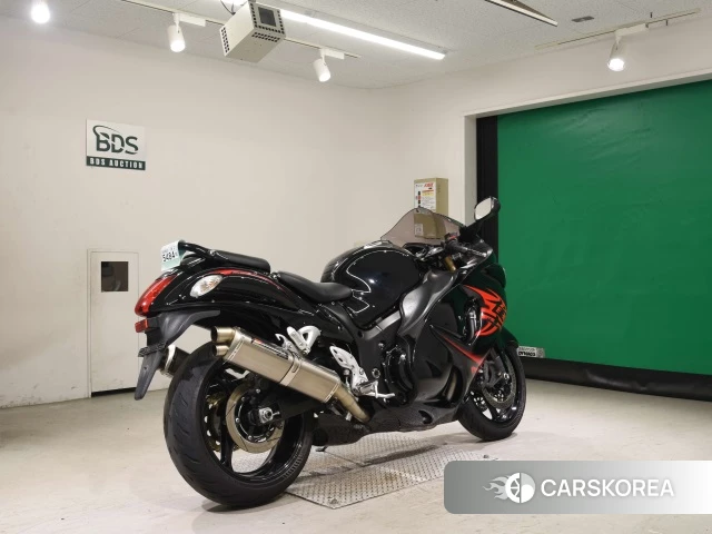 Проданный Suzuki GSX1300R HAYABUSA 2011 из Японии, фото 2