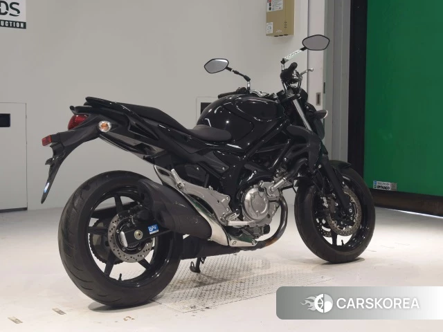 Проданный Suzuki GLADIUS 400 2013 из Японии, фото 2