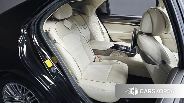 Genesis G90 id 4470388 из Кореи 18
