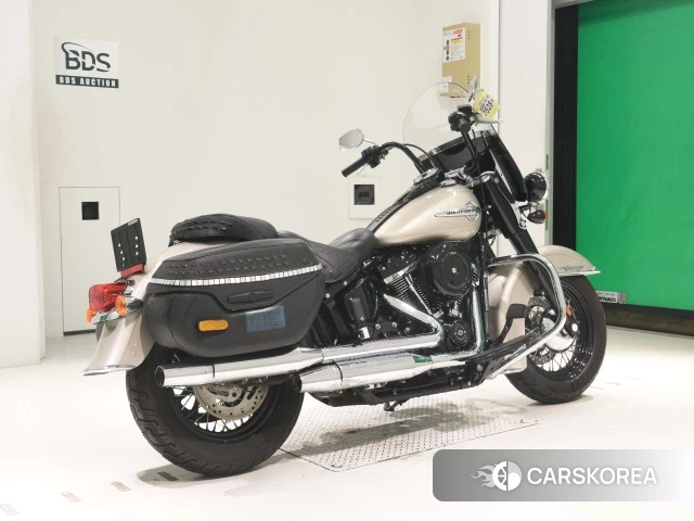 Проданный Harley-Davidson Softail Heritage Classic FLHC1750 2018 из Японии