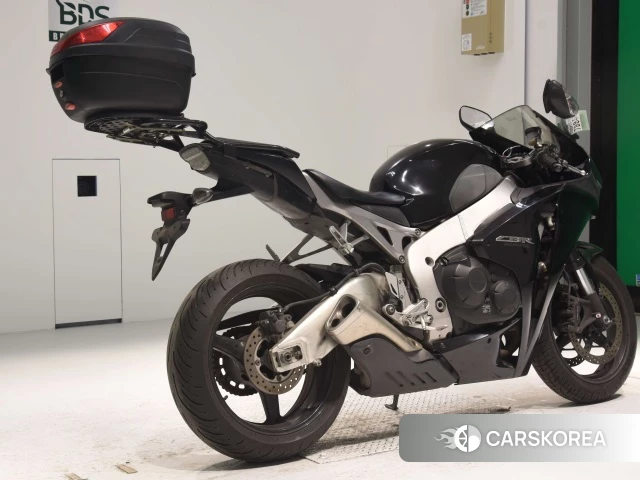 Проданный Honda CBR1000RR 2011 из Японии, фото 2