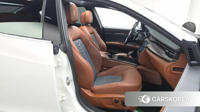 Maserati Quattroporte id 4502237 из Кореи 18