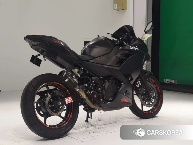 Проданный Kawasaki NINJA 250 2018 из Японии, фото 2