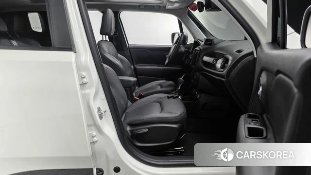 Jeep Renegade id 4549666 из Кореи 18
