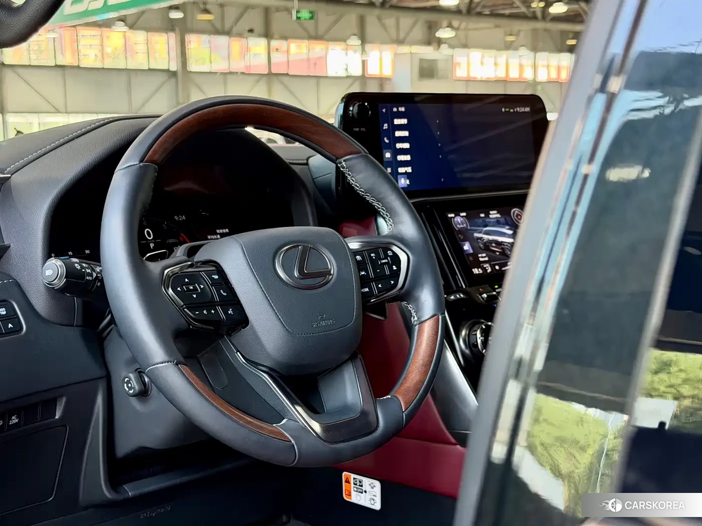 Lexus LX id 4685998 из Китая 18