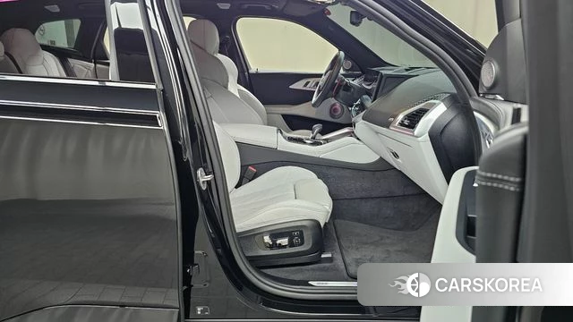 BMW XM (G09) id 4462209 из Кореи 18