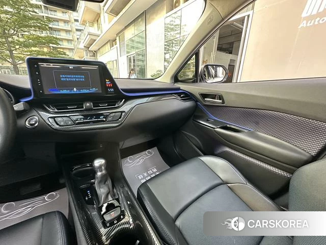 Toyota C-HR id 4353634 из Китая 18